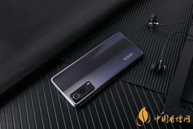 iqooz3Pro和小米11青春版參數對比-哪個更值得買