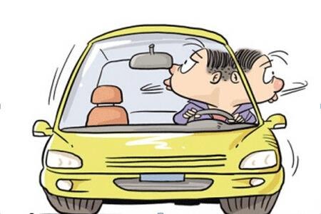 開車抽煙扣分嗎,2018年開車抽煙如何處罰