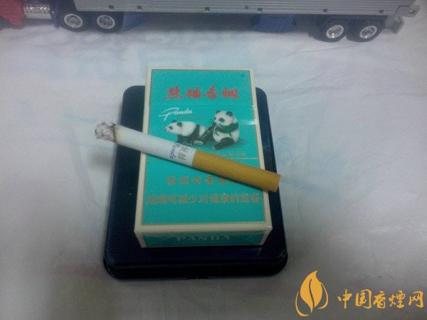 熊貓香煙(經典)禮盒裝怎么樣 口感豐潤細膩回味無窮